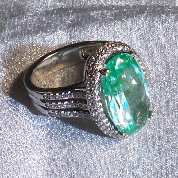 New Oval Cut Green Aquamarine Cubic Zirconias Halo Silver DESIGNER Ring